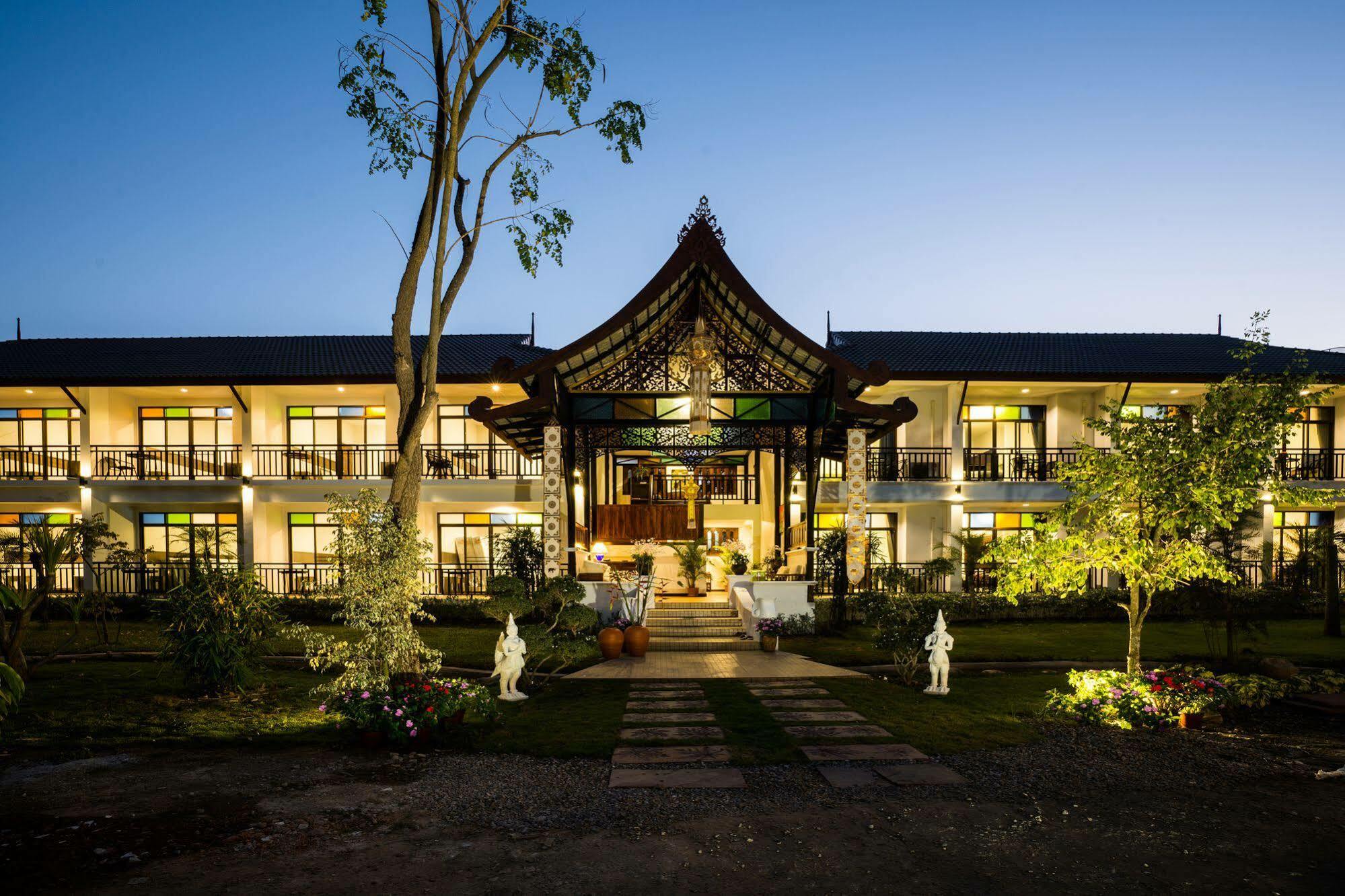 Khách sạn Radateeree